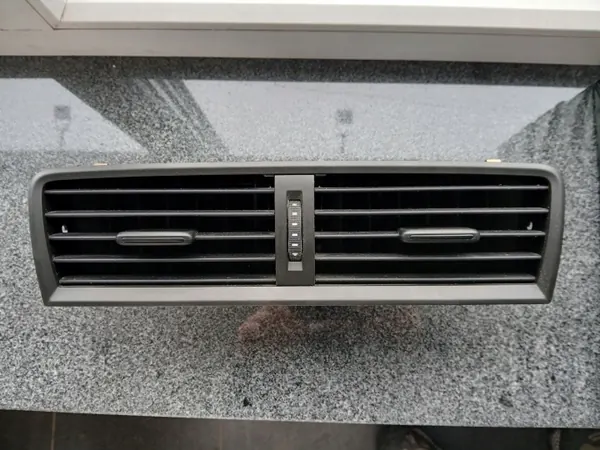 Skoda Fabia III luftgallergaller OEM 6V0820951A image 5