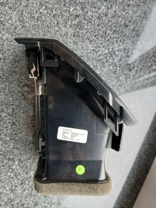 Skoda Fabia III luftgallergaller OEM 6V0820951A image 8