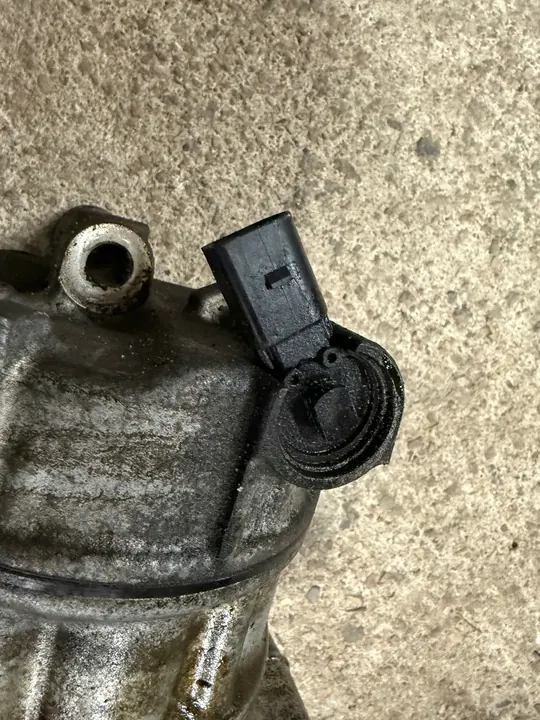 Compressore Aria Condizionata VW Golf SEAT Leon SKODA Octavia 5N0820803G image 2