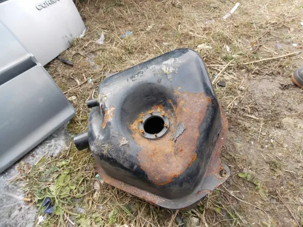Bränsletank F126-ZBI.PA03 för Fiat 126p - Begagnad image 3