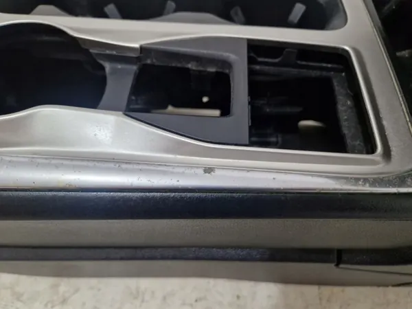 Keskikonsolin käsinoja OEM TUNRLSRODKOEY JJJ4 Ford Explorer image 6