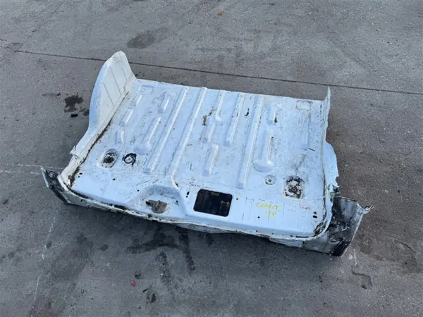 Hinterer Bodenblech OEM PAS TYLNY WANNA TYŁ KAROSERII image 3