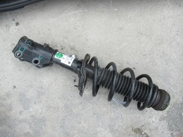 Amortecedor esquerdo MG3 1.5 Hybrid 2024 OEM 11510490 image 2