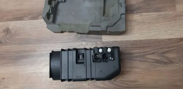 Mercedes centralåterlåspump OEM A0008005648 image 3