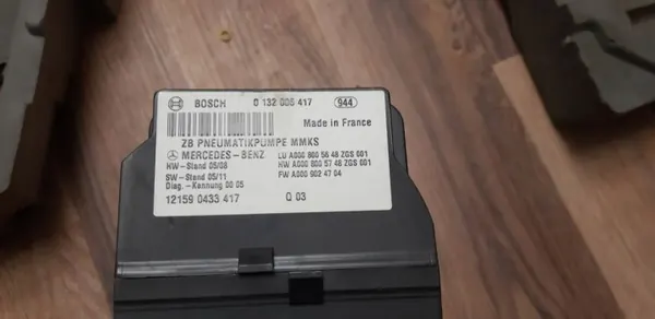 Mercedes centralåterlåspump OEM A0008005648 image 4