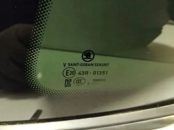Hintere rechte Scheibe OEM 658845298 für Skoda Kamiq image 3