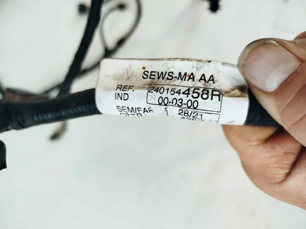 Faisceau Pare-chocs Arrière Renault Kangoo IV OEM 240154458R image 5