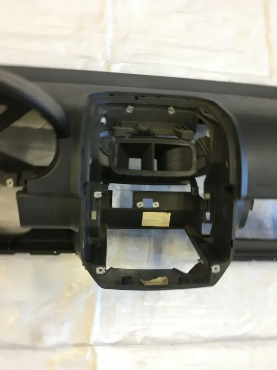 DESKA ROZDZIELCZA KONSOLA OEM - Skoda Octavia II 2008-2013 image 4