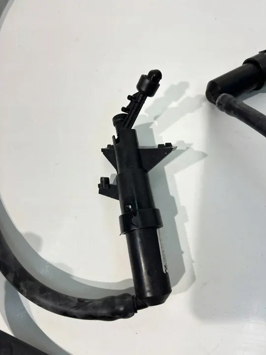 Washer Nozzle Audi TT TTS Mk2 2014 OEM 8J0 955 101 A image 4