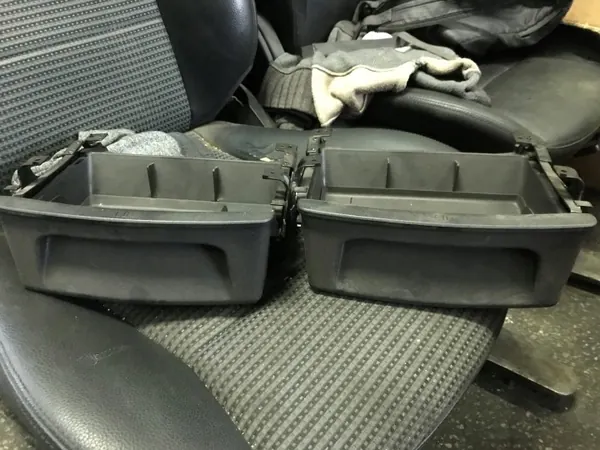 Mercedes W245 voorstoellade OEM FOTELA W245 image 2