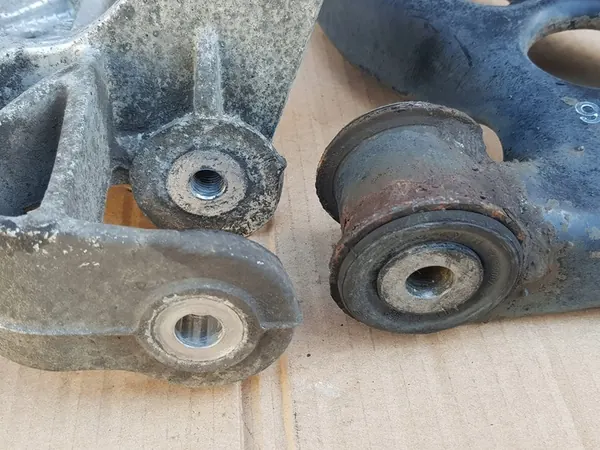 Braccio di Controllo Sinistro + Supporto / Audi A3 8P - VW Golf 6 VI / Ottime Condizioni image 10