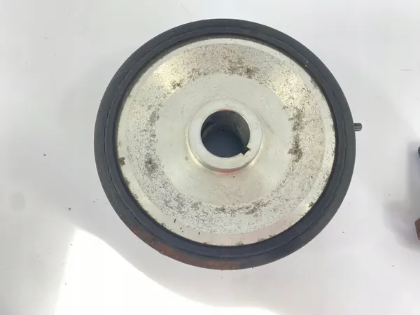 Polea cigüeñal Mercedes OEM 1020301403 Usado image 7