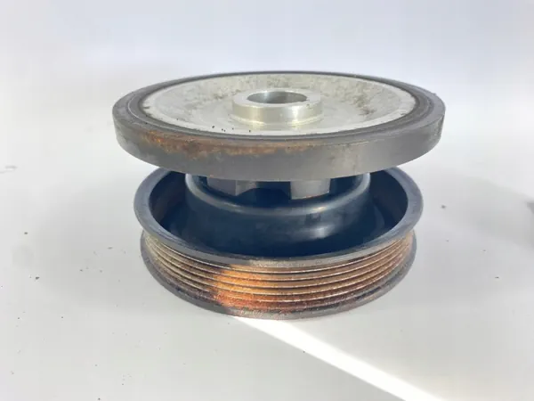 Polea cigüeñal Mercedes OEM 1020301403 Usado image 8
