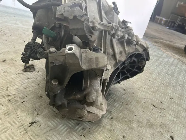 VAIHTEISTO RENAULT MEGANE III 1.5 DCI image 4