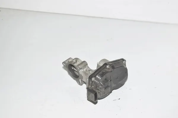 BMW EGR-venttiili 5-sarja G30 image 3