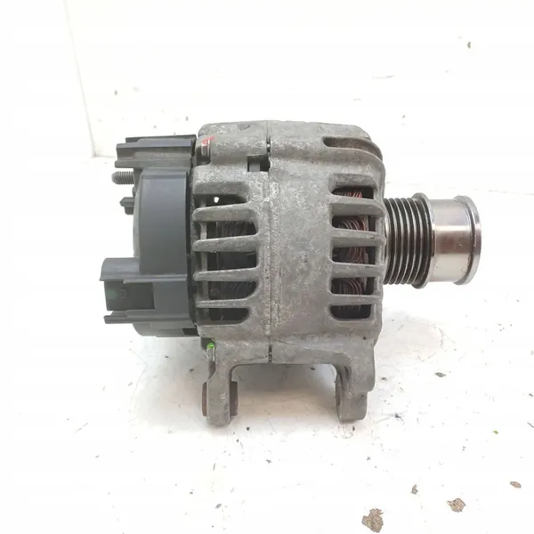 2017 Volkswagen Polo V 6R Vaihtovirtageneraattori 04E903021N image 3
