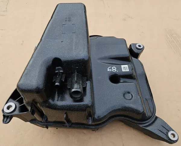 AdBlue-säiliö OEM 4K0131878J Audi A6 C8:lle image 3
