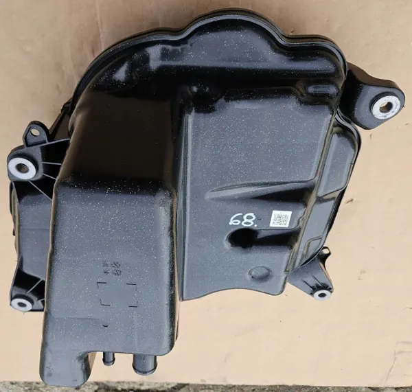 AdBlue-säiliö OEM 4K0131878J Audi A6 C8:lle image 4