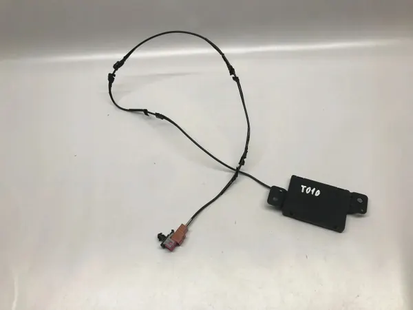 Dodge Charger Avaimeton Moduuli OEM 68067533AH 2016 image 3