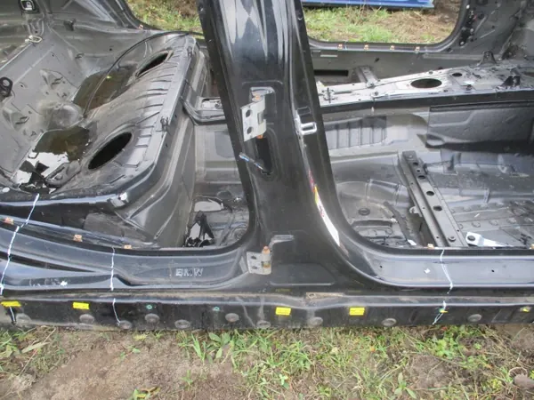 Pilier Central Droit OEM SŁUPEK ŚRODKOWY PRAWY BMW E91 image 4