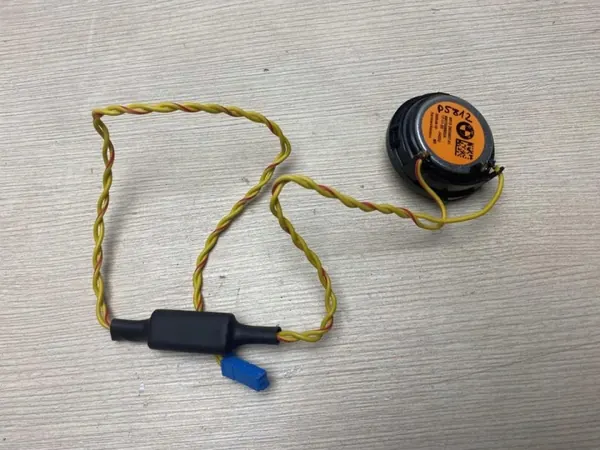 Altavoz BMW OE OEM 2622857 - Estado usado image 4