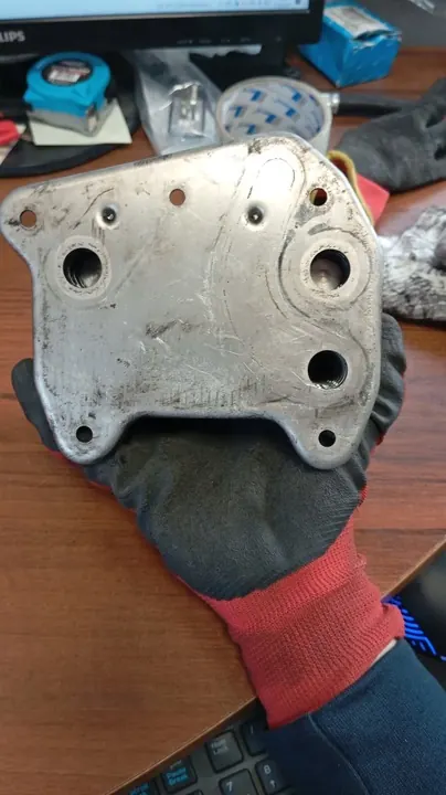 Oliekoeler Behr 6111880501 Mercedes image 4