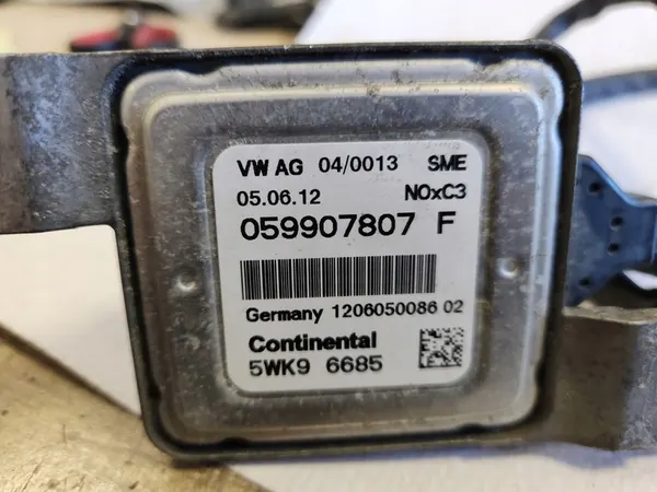 Sensor NOx Lambda VW Touareg 12-17 Audi Q7 10-15 OEM image 2
