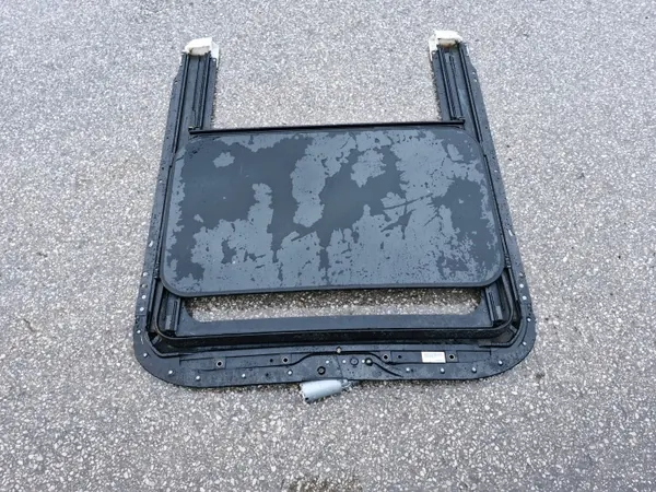 Moteur de toit ouvrant Audi A3 8P OEM 8P0877041A image 2