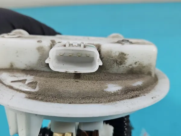 Bomba de Combustível Renault Clio IV 12-20 1.1 16V (172025354R) image 3