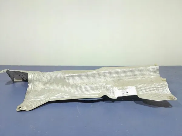 OEM 7447025 Escudo Térmico Tanque Esquerdo BMW 2 F44 image 3