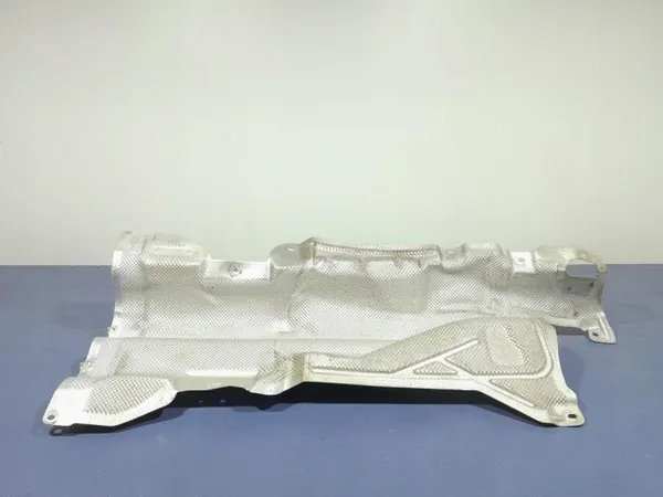 OEM 7447025 Escudo Térmico Tanque Esquerdo BMW 2 F44 image 5