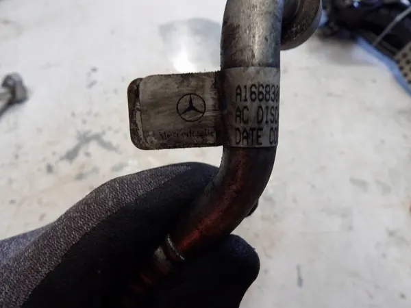 Ilmastointiputki Mercedes ML W166 A1668300215 image 2