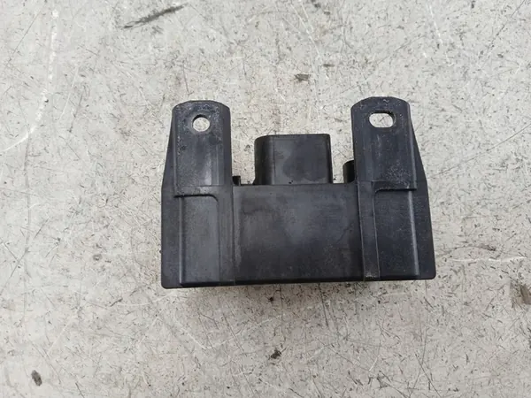 MERCEDES W203 Gloeiplugmodule image 4