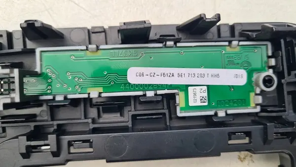 DSG Schaltpanel Skoda Octavia III 5E1713203T image 7