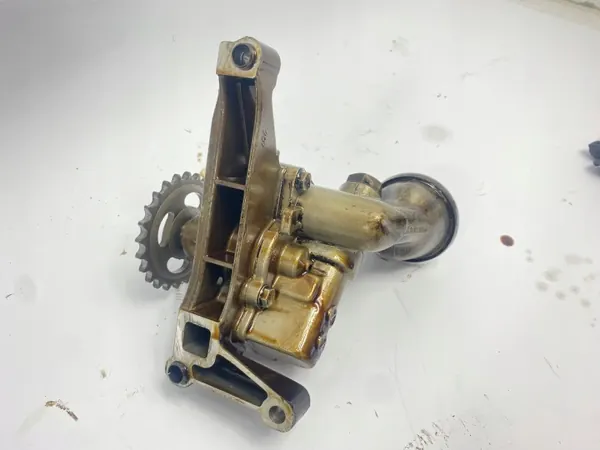 Pompe à huile OEM SDV09017 pour moteur Mercedes M111 image 7