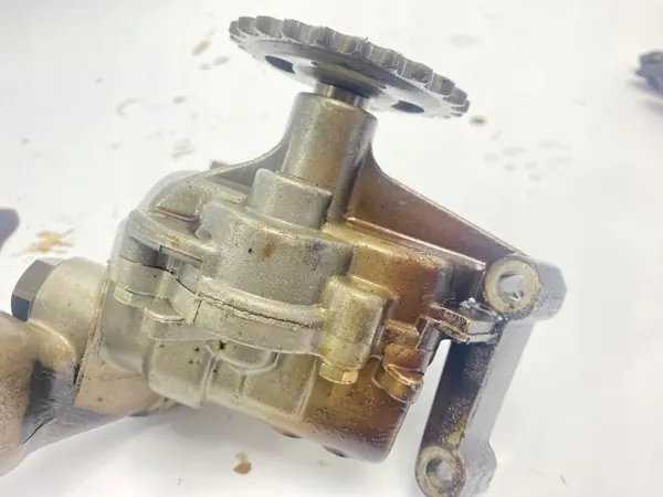 Pompe à huile OEM SDV09017 pour moteur Mercedes M111 image 9