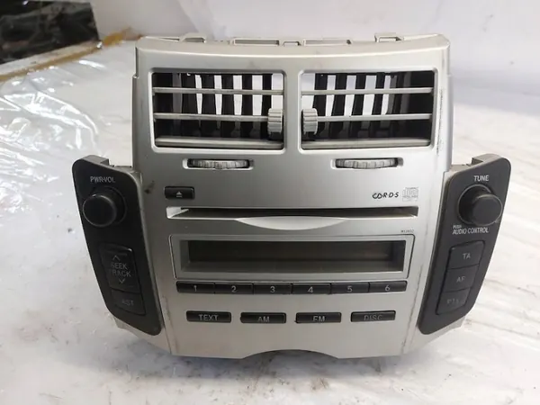 Radio CD Toyota OEM 86120-0D201 pour Yaris II image 8