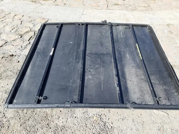 Drievoudige deksel OEM AKM-2691_017 Nissan Titan image 5