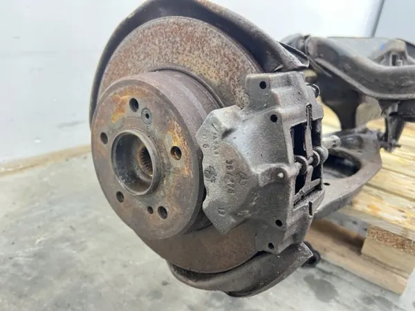 Mercedes R170 Taka-akselipalkki OEM MMAUTKO-28398 image 6
