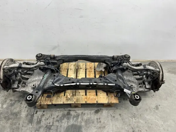 Mercedes R170 Taka-akselipalkki OEM MMAUTKO-28398 image 7