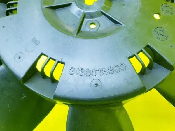 Pá ventilador radiador OEM 1J0959455L Audi OE image 3