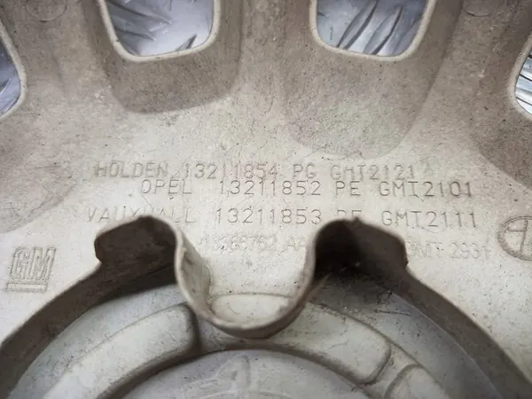 Original R14 Hjulkapslar Set Opel Corsa D 1.2 13211852 image 2