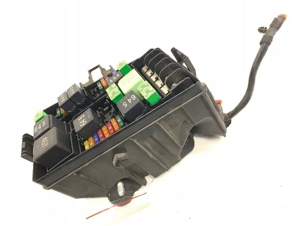 Caixa de Fusíveis VW Passat B8 Kombi 2.0 190CV OEM 5Q0907361B image 2