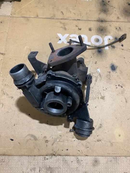 Renault OE Turbokompressor OEM 795637-0001 - Begagnad image 2
