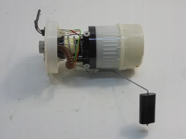 Pompe à carburant Ford OE 3M519H307 - État utilisé image 3