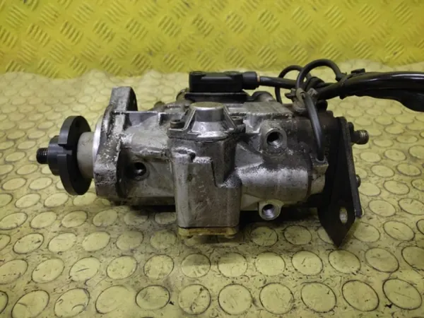 Ruiskutuspumppu VW Golf IV 1.9 TDI OEM 0460404972 image 8