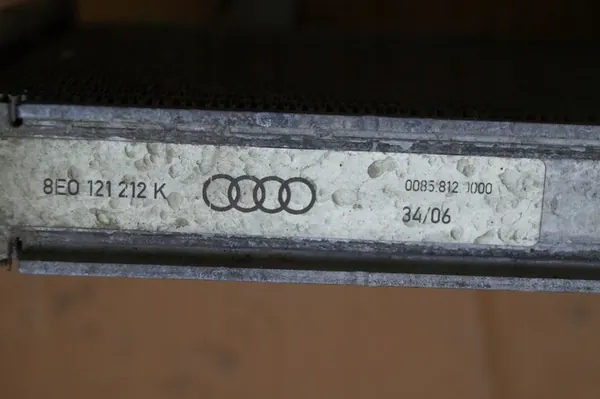 Audi OE 8E0121212K Radiador de refrigeración del motor image 10