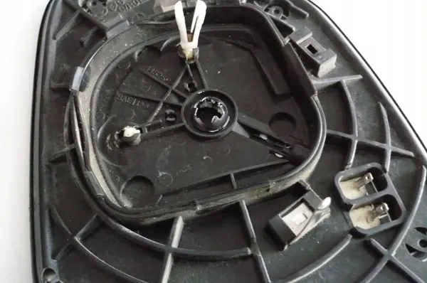 Insert miroir droit OEM 1452522 pour Chevrolet Captiva image 10