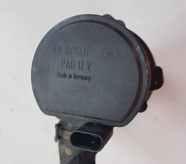 JAGUAR XF 2.0 D Vattenpump DX2318D474AC image 3