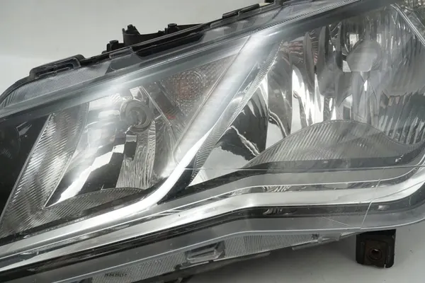 Farol esquerdo Seat Leon III 5F1941005B image 3